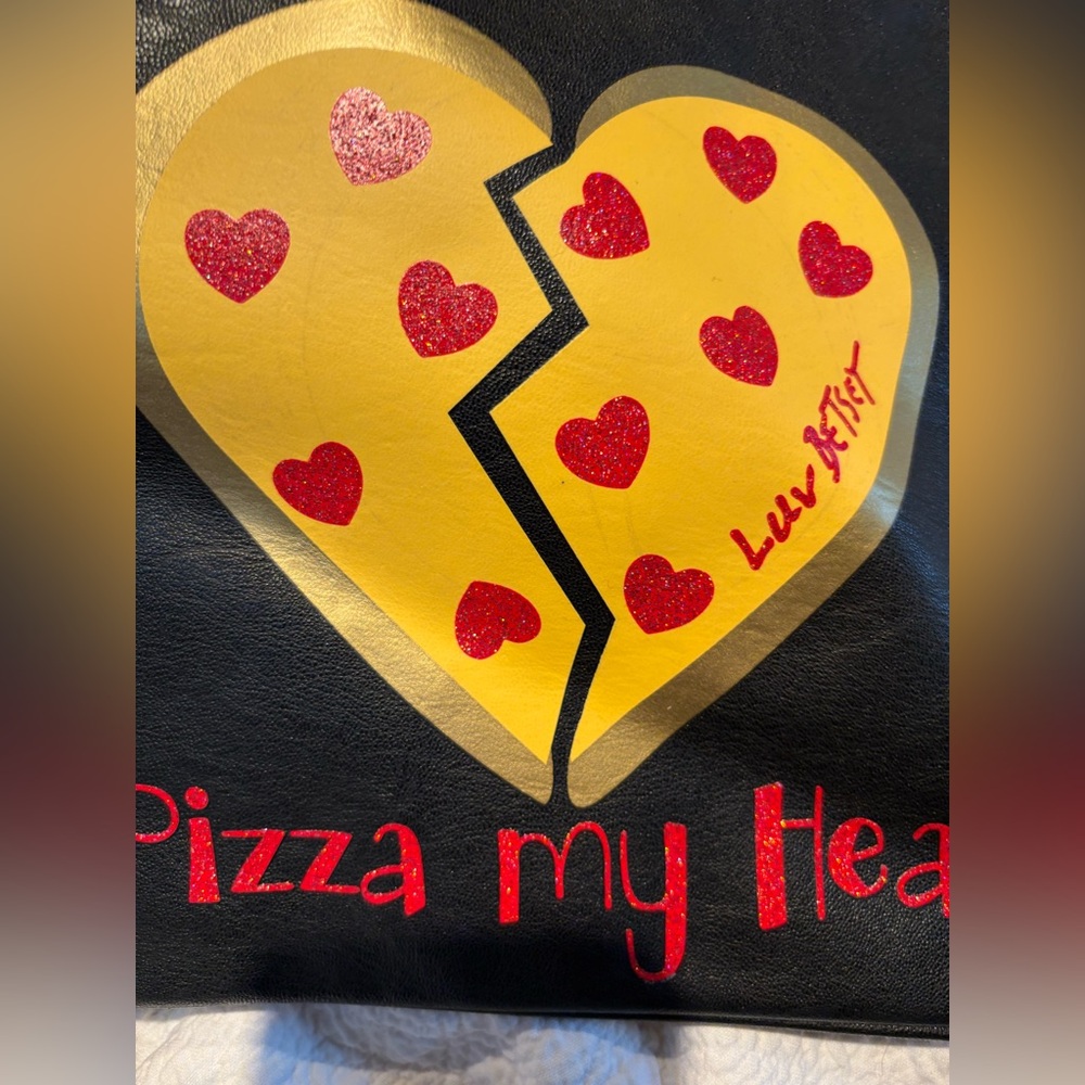 NWT BETSEY JOHNSON PIZZA MY HEART LBTECH ZIP BAG